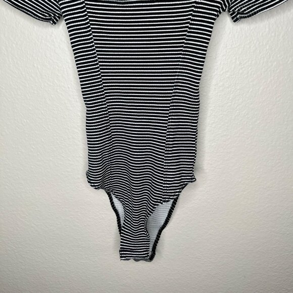 Out from Under Urban Outfitters Black & White Striped Short-Sleeve bodysuit XS - Picture 4 of 9